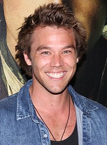 Actor Lincoln Lewis