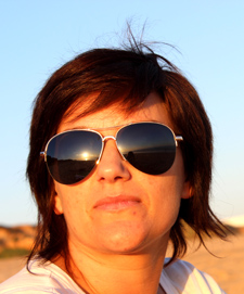 Close-up portrait of a woman with sunglasses